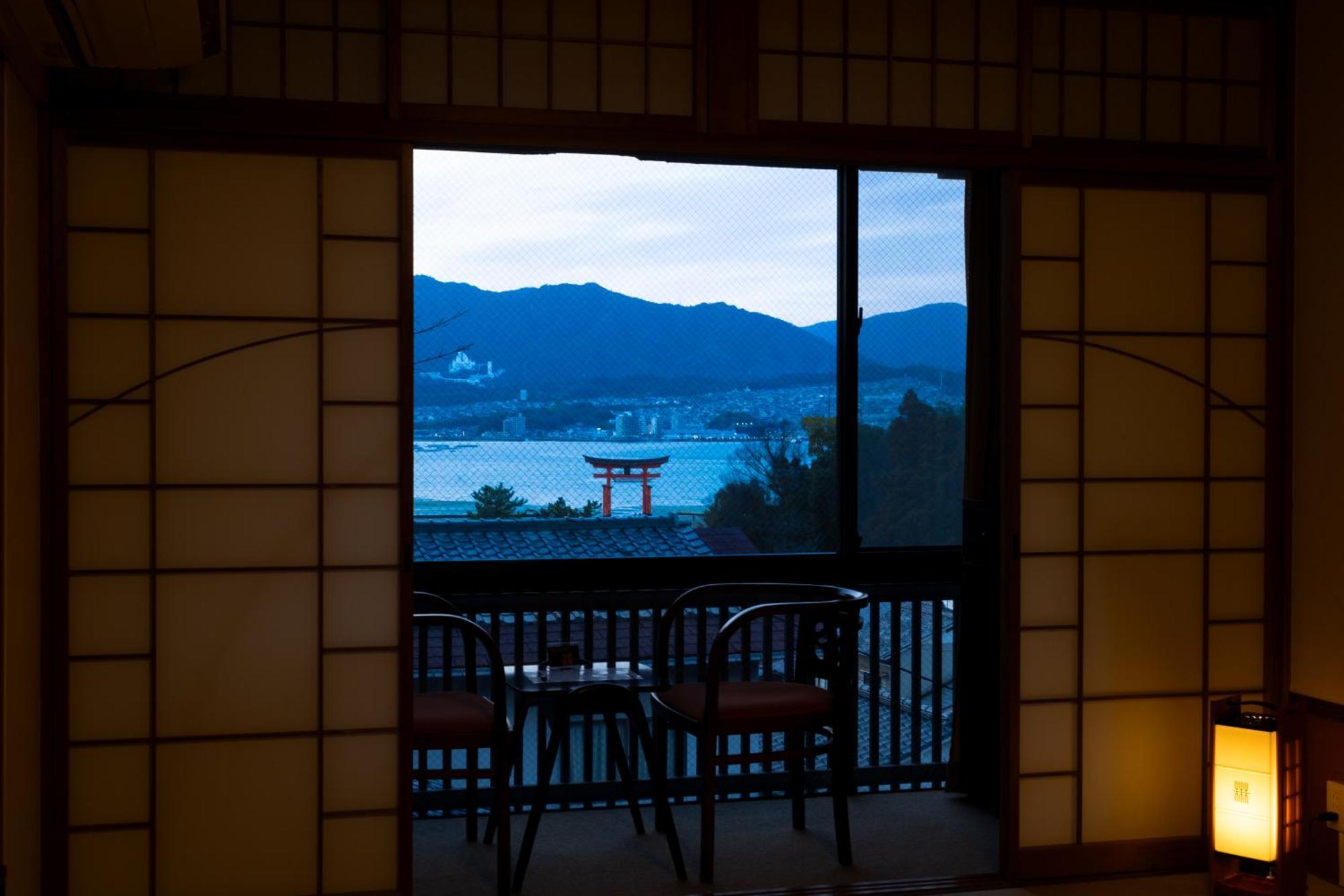 Kikunoya Hotel Hatsukaichi Exterior photo